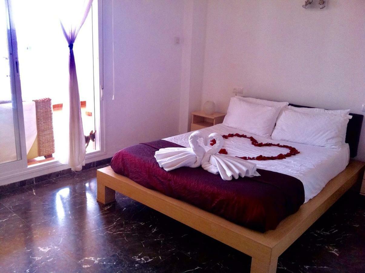 شقة Penthouse With Private Roof Terrace And Jacuzzi فوينخيرولا المظهر الخارجي الصورة